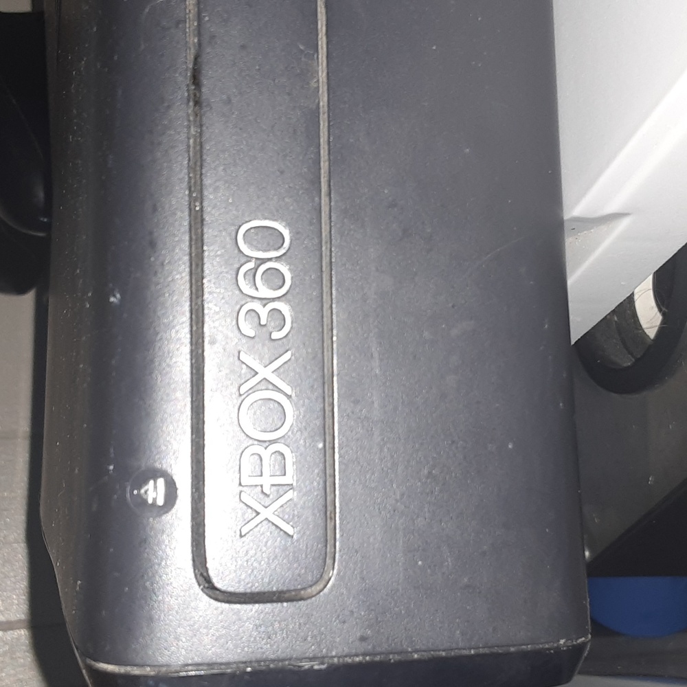Xbox 360 - Picture 6 of 17